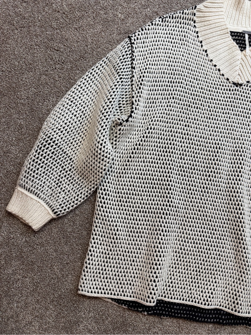Free People Maisie Oversized Black & White Sweated Size XS - Picture 6 of 16